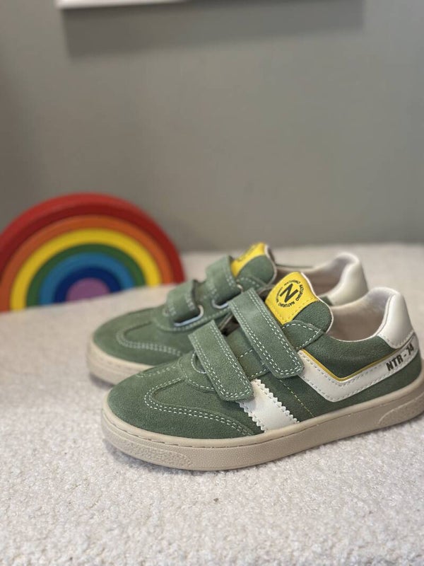 Sneakers in camoscio "NATURINO"