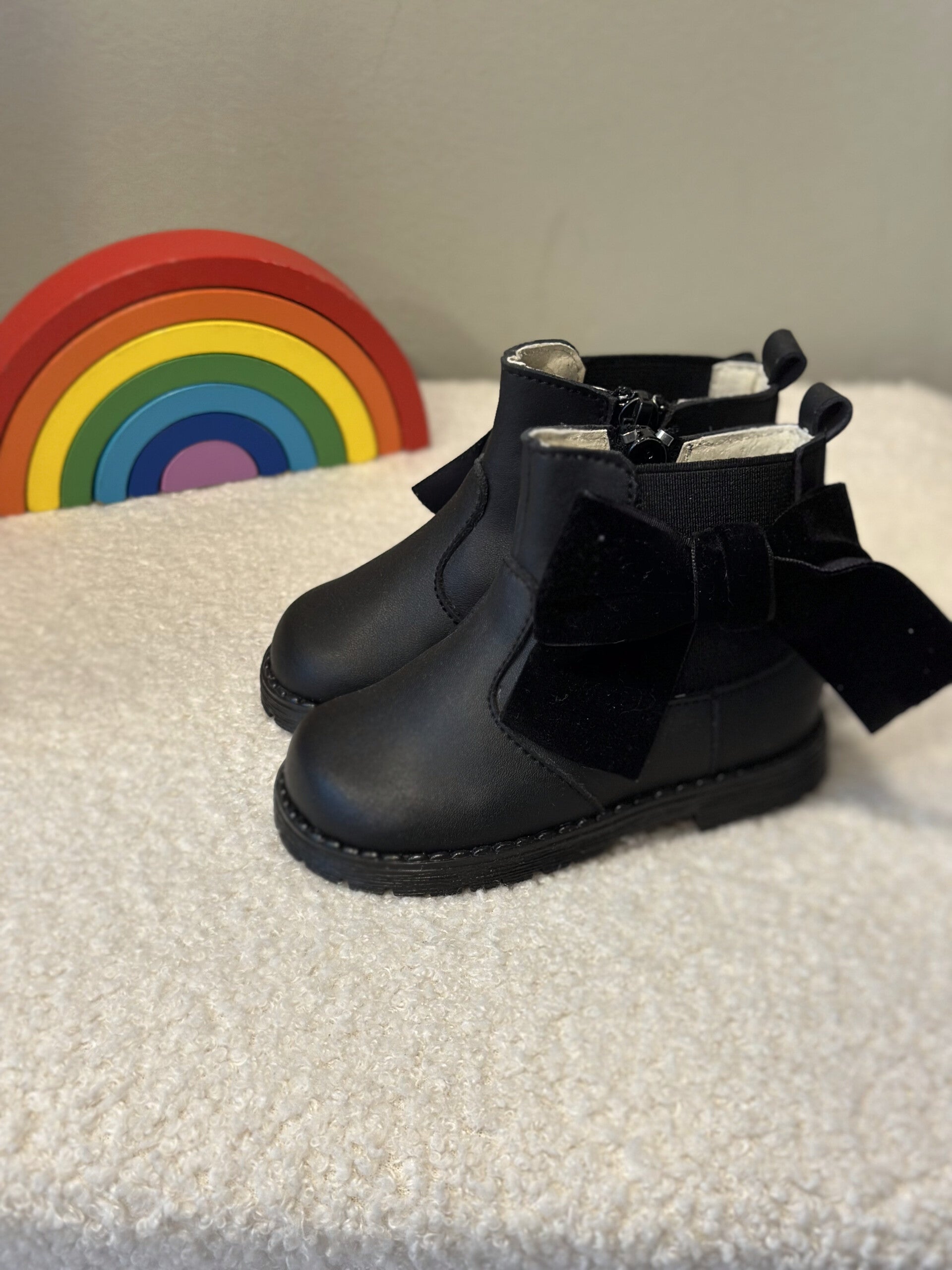 Stivaletto fiocco in velluto "PANYNO"