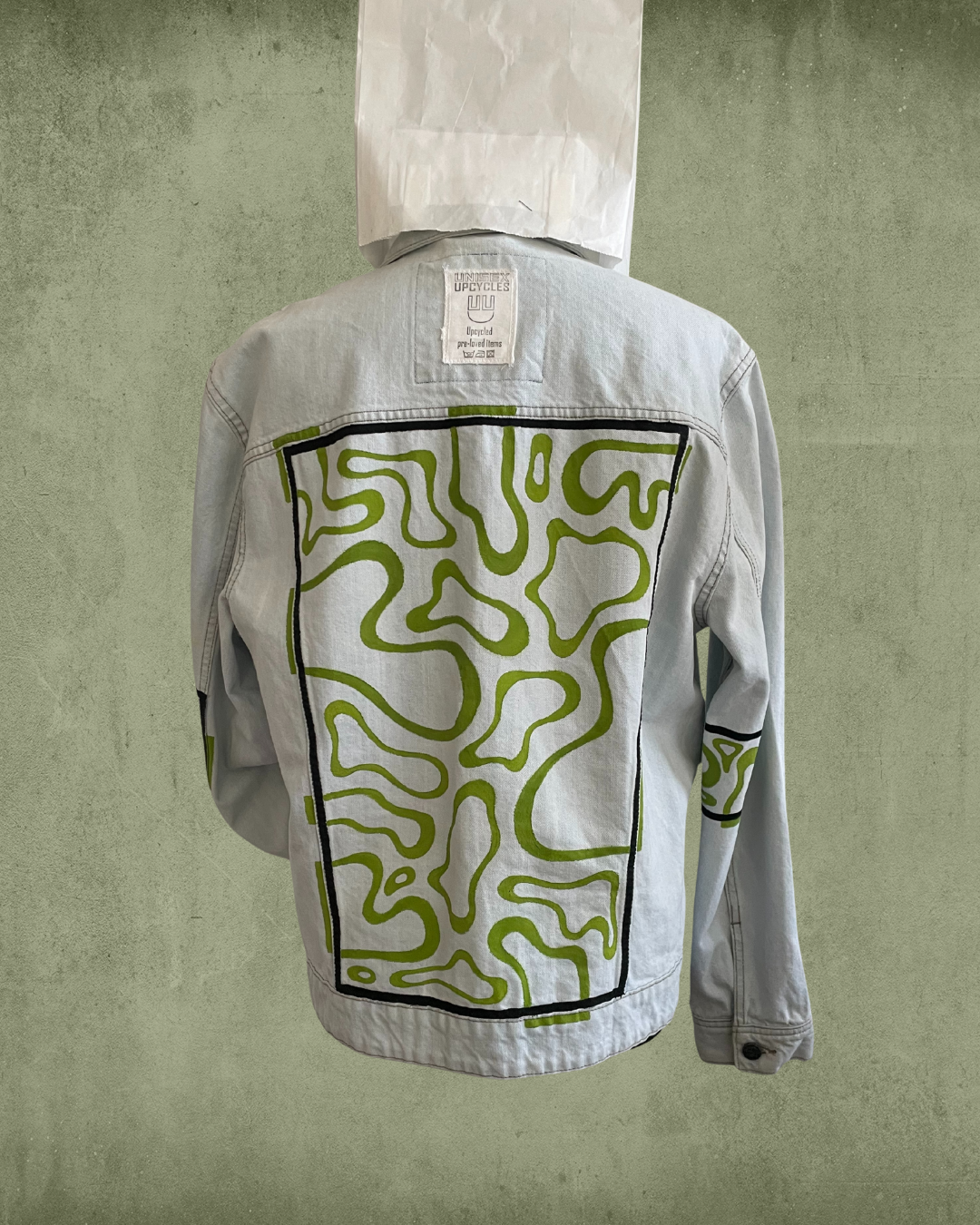 LIGHT BLUE DENIM JACKET - SIZE M/L