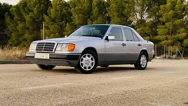 MERCEDES 300 TD (W124)