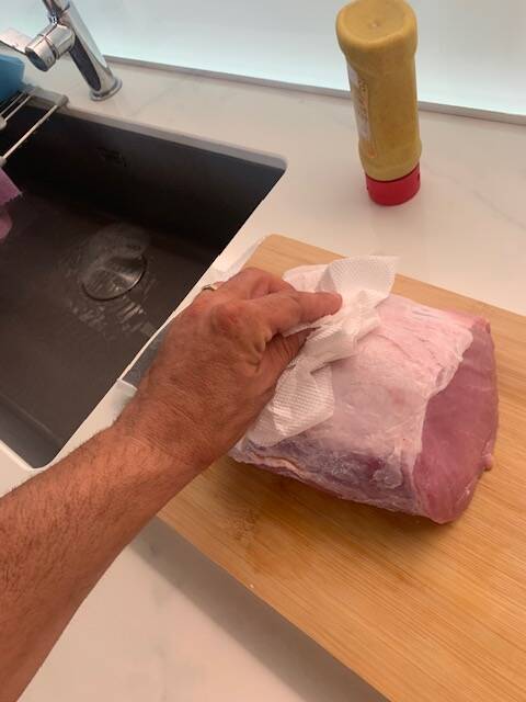 tampona con carta la carne
