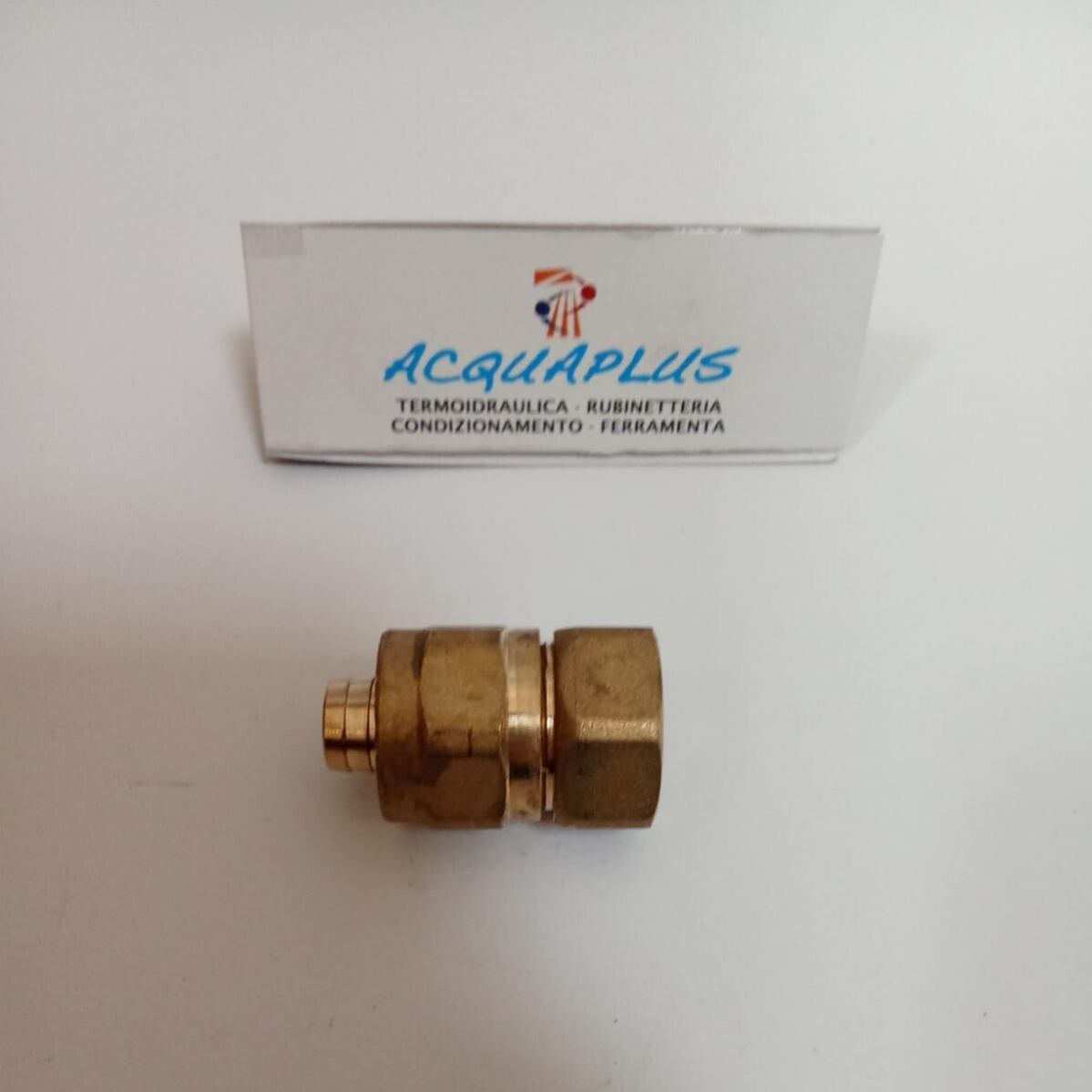 RACCORDO STRINGERE MULT. 16 X 1/2 F APE