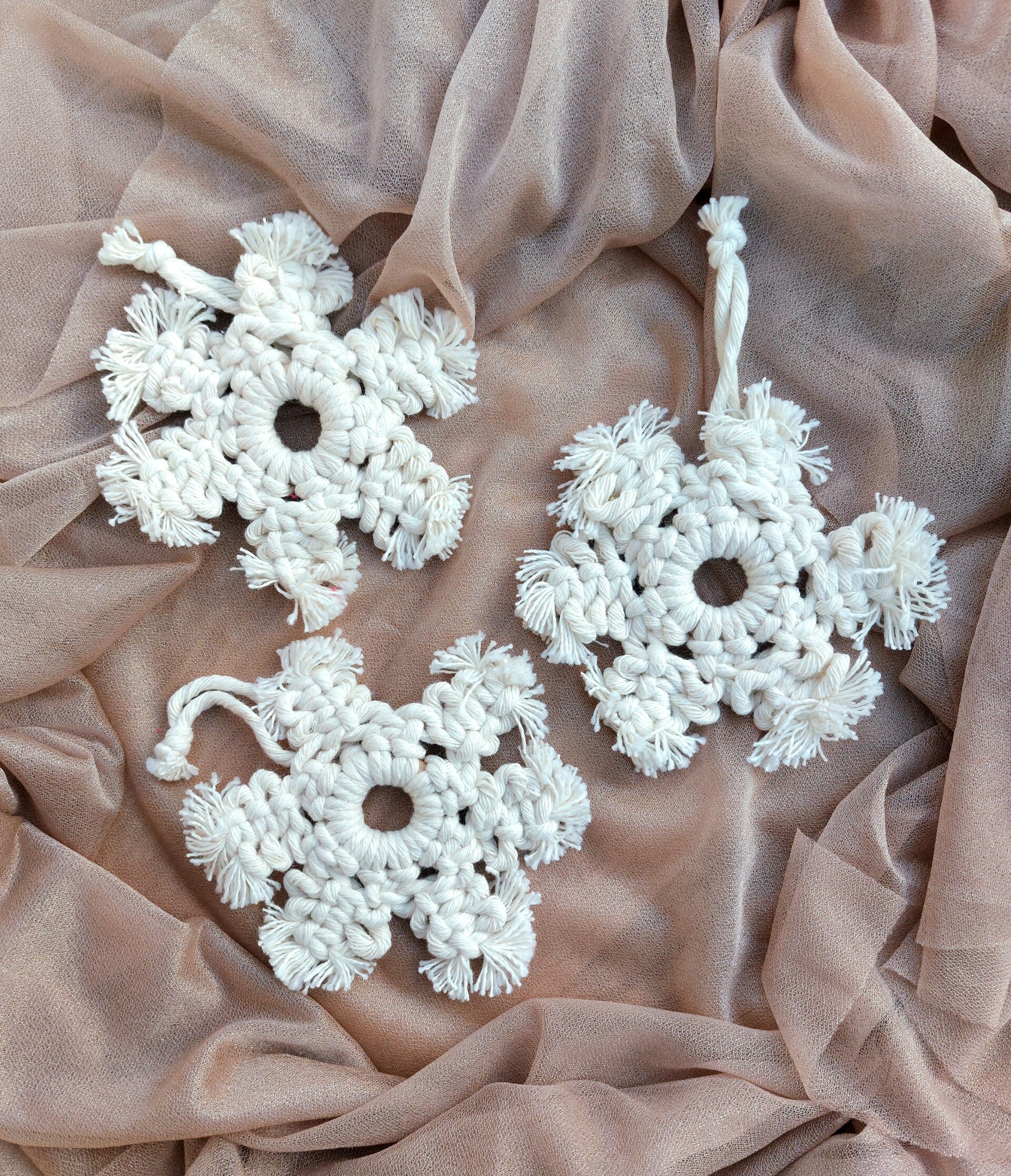 Twinkelster ornament