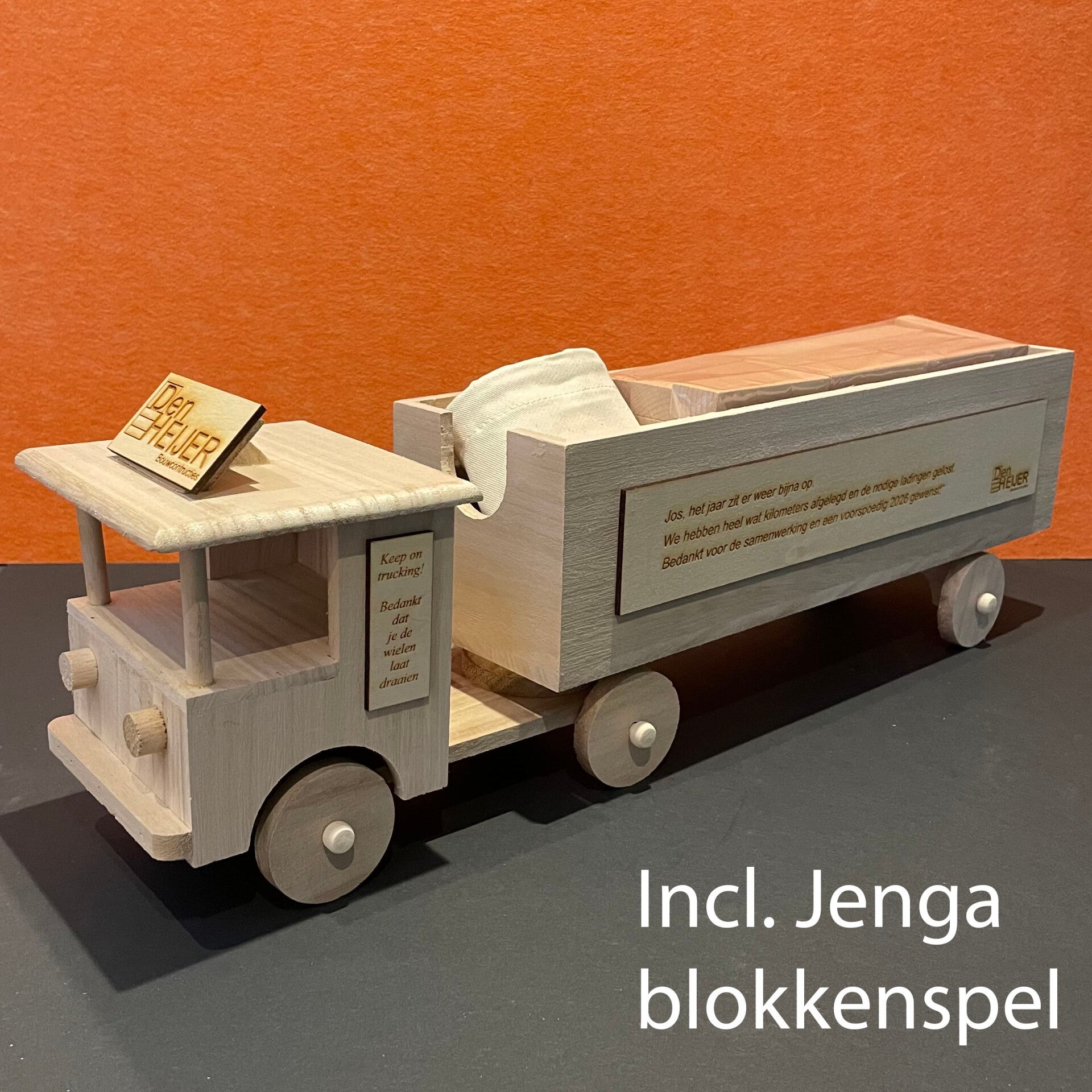 Houten Vrachtwagen incl. Jenga spel - Gepersonaliseerd