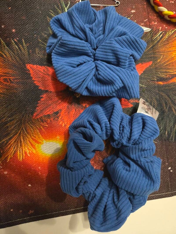 93. Cord-Scrunchie Royal