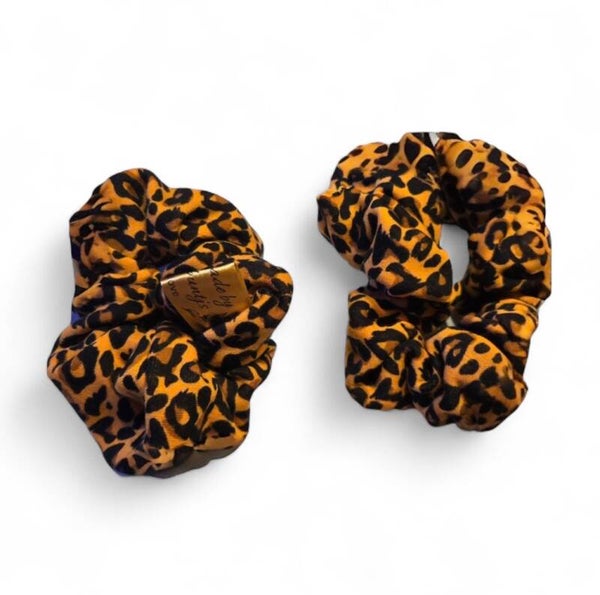 68. Scrunchie Leo Braun