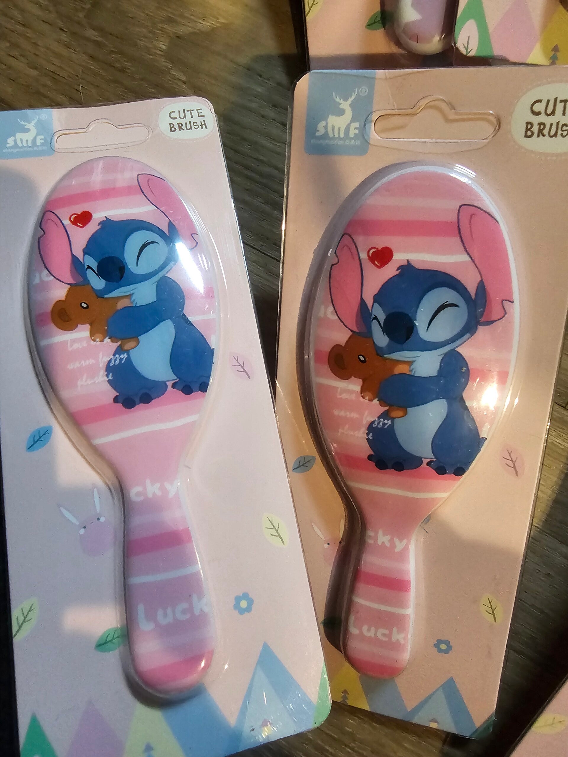 M- brosse a cheveux stitch