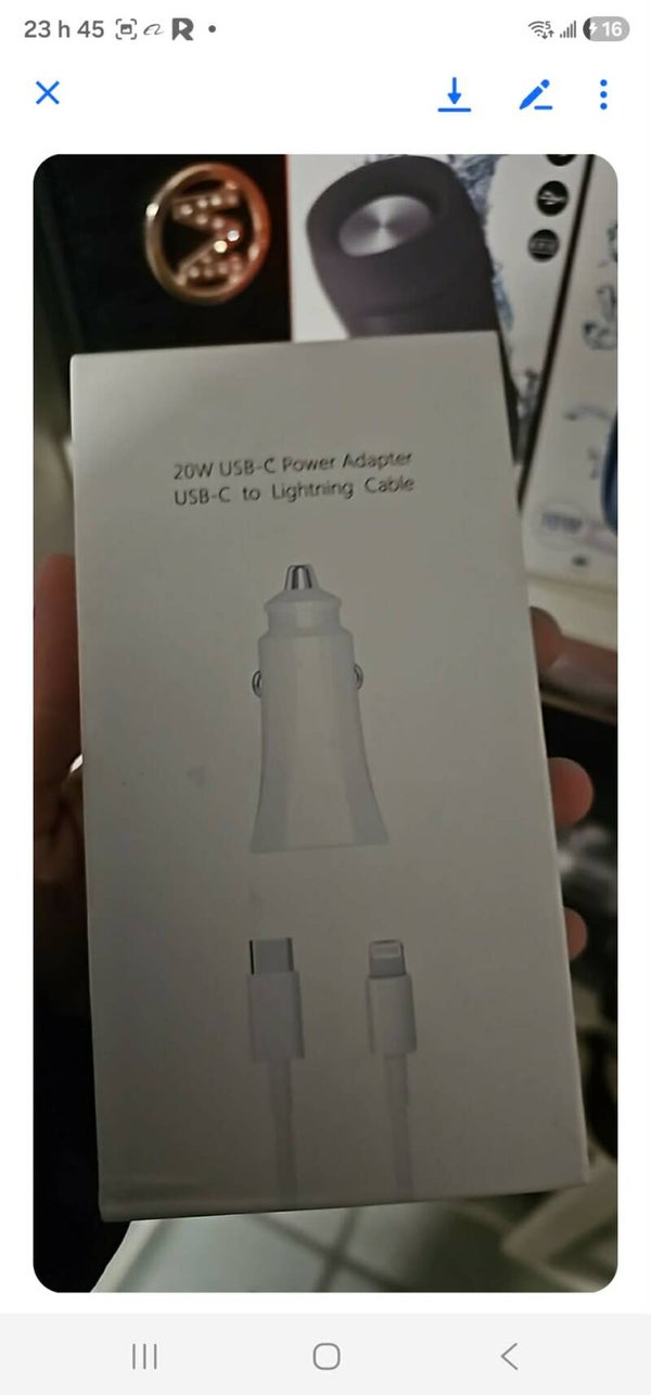 E- recharge de iPhone pour l'auto