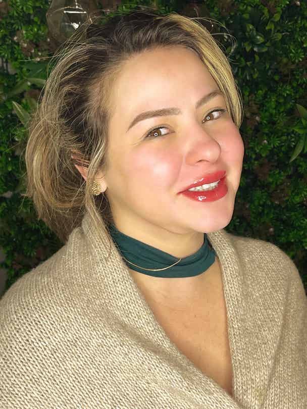 BLUSH LIPS