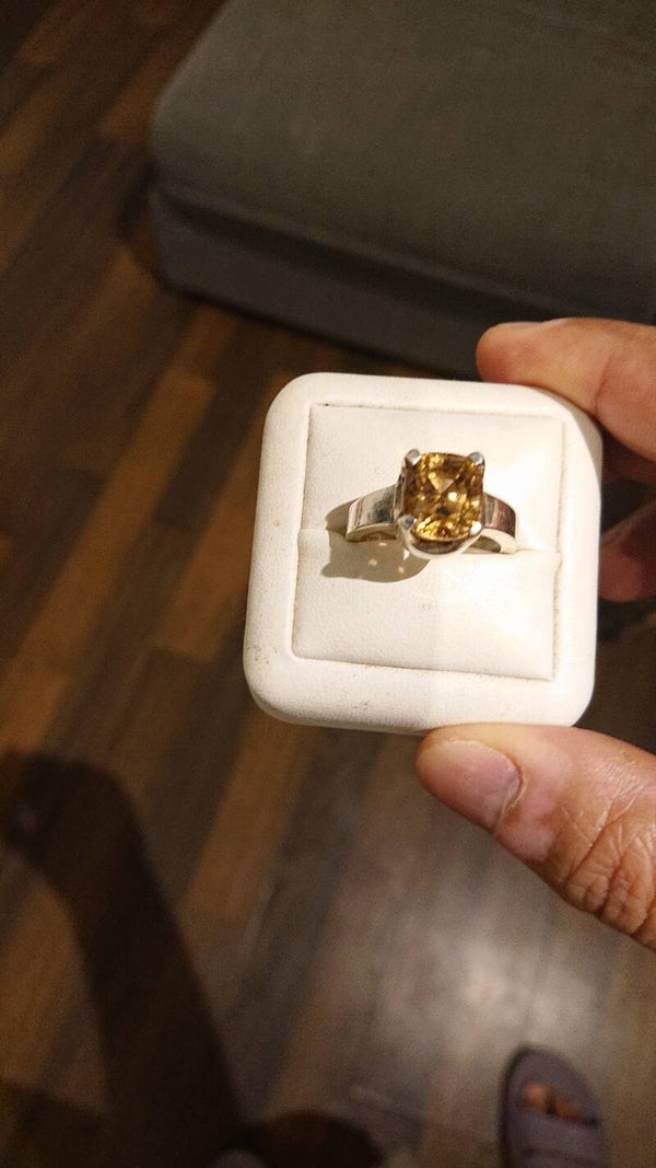 Gorgeous 6 CT zircon set in silver
