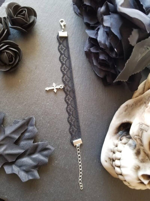 Bracelet dentelle croix acier