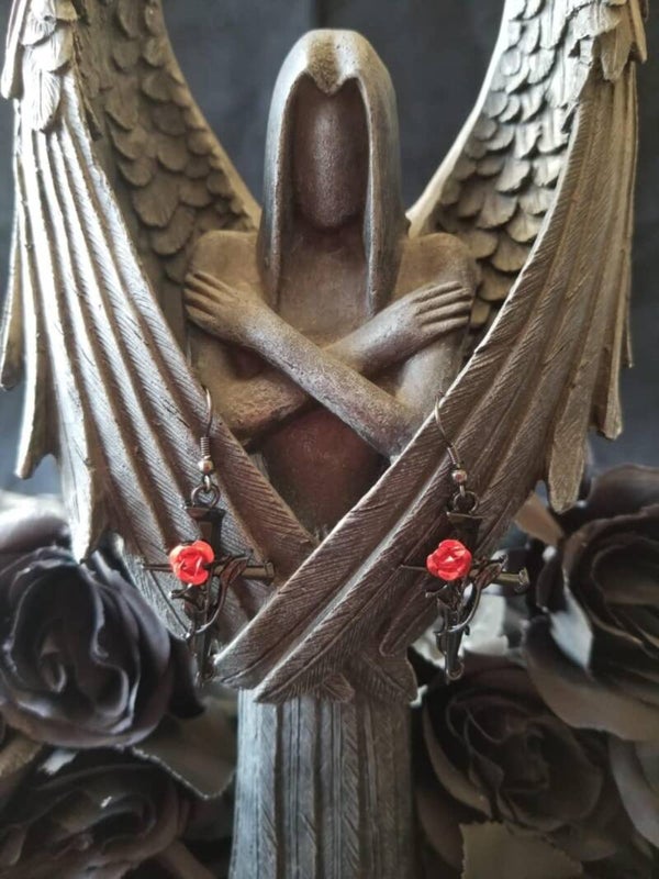 Boucles d'oreilles croix noires