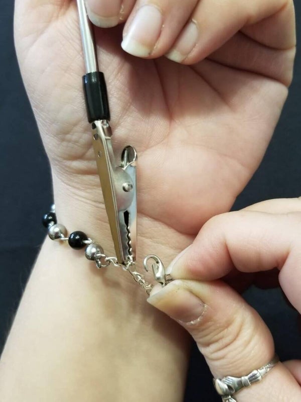 Pince à bracelet
