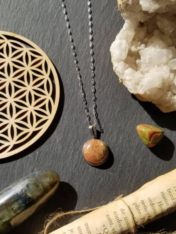 Collier cabochon unakite