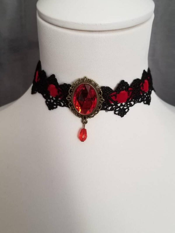 Ras de cou dentelle rouge