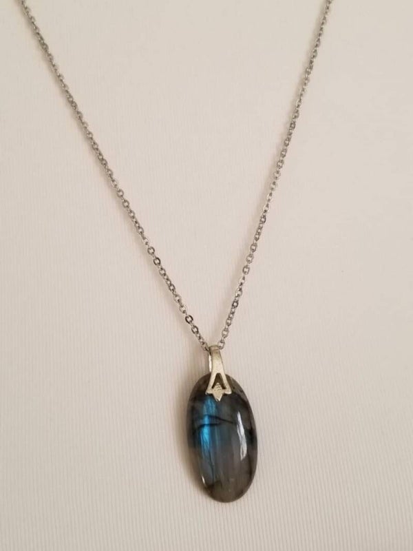 Collier labradorite