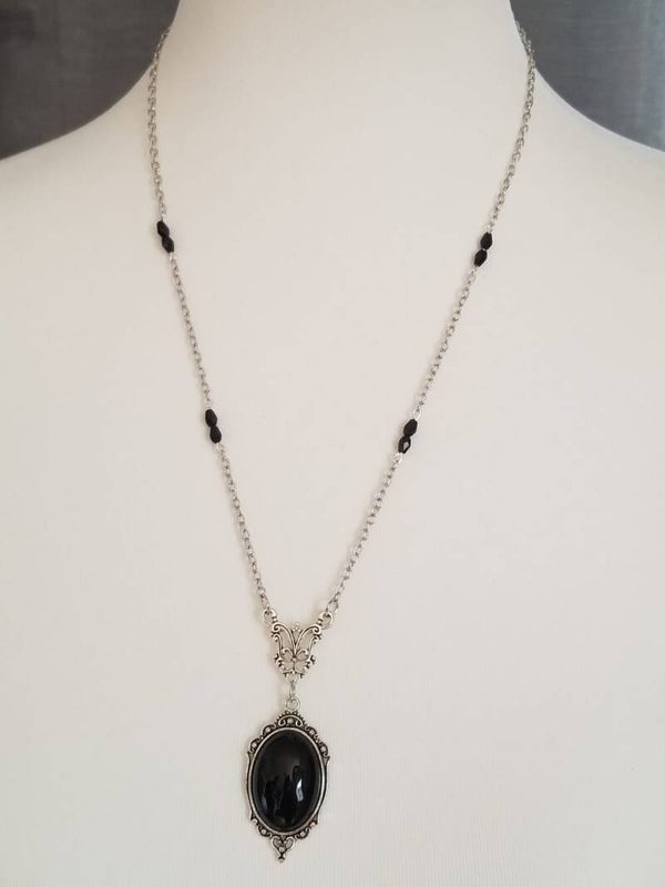 Collier vintage noir