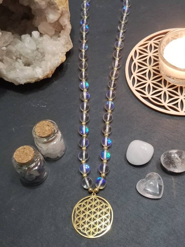 Collier fleur de vie cristal aqua aura