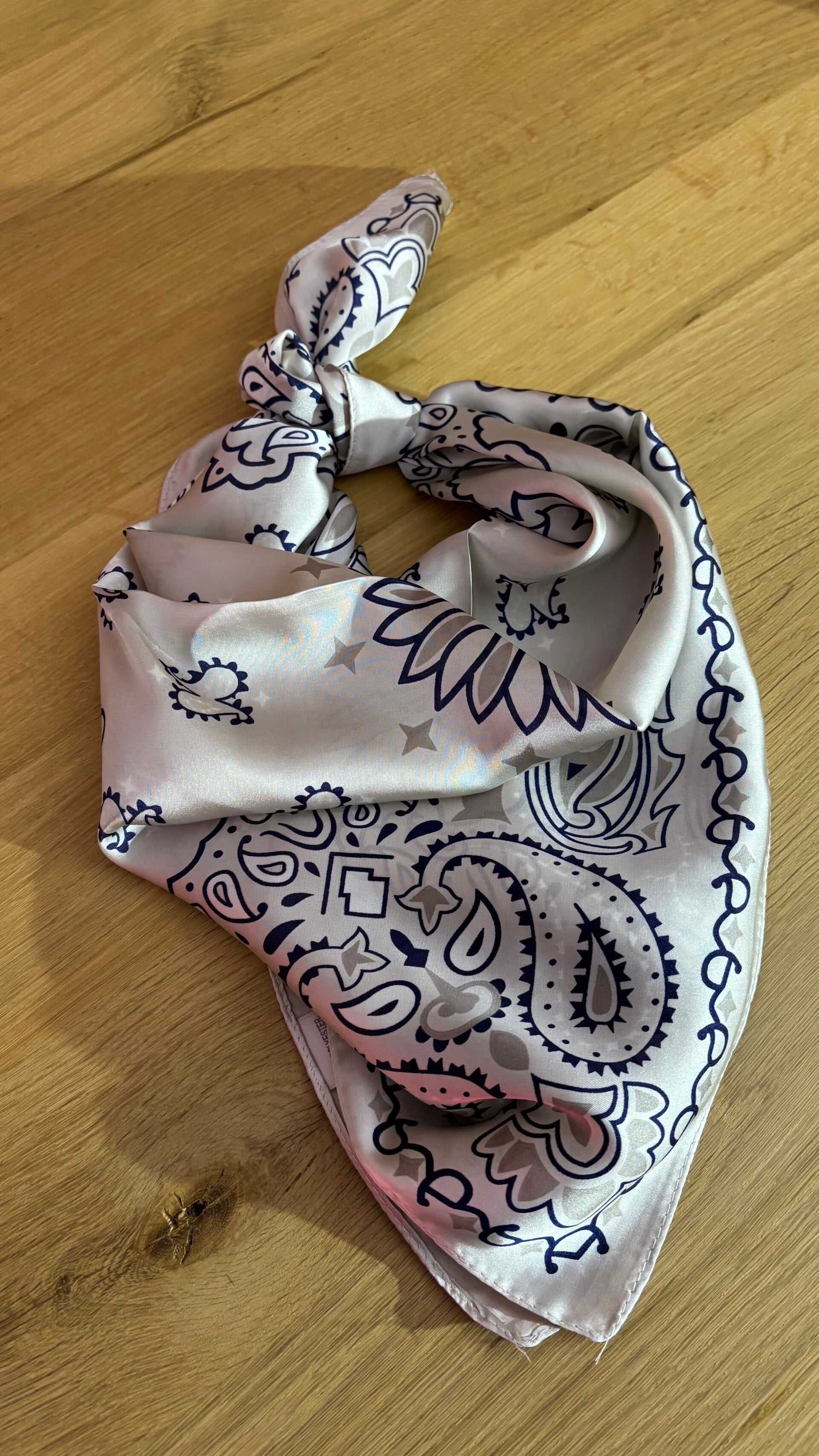 Stylish taupe scarf