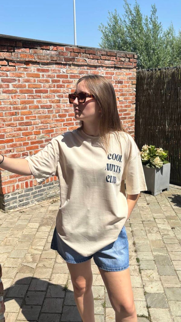 T-shirt cool aunts club