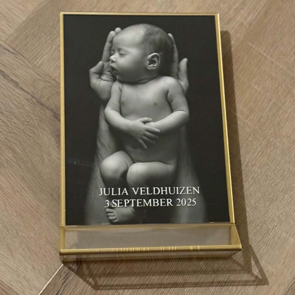 Geboorte fotolijst met naam en geboortedatum
