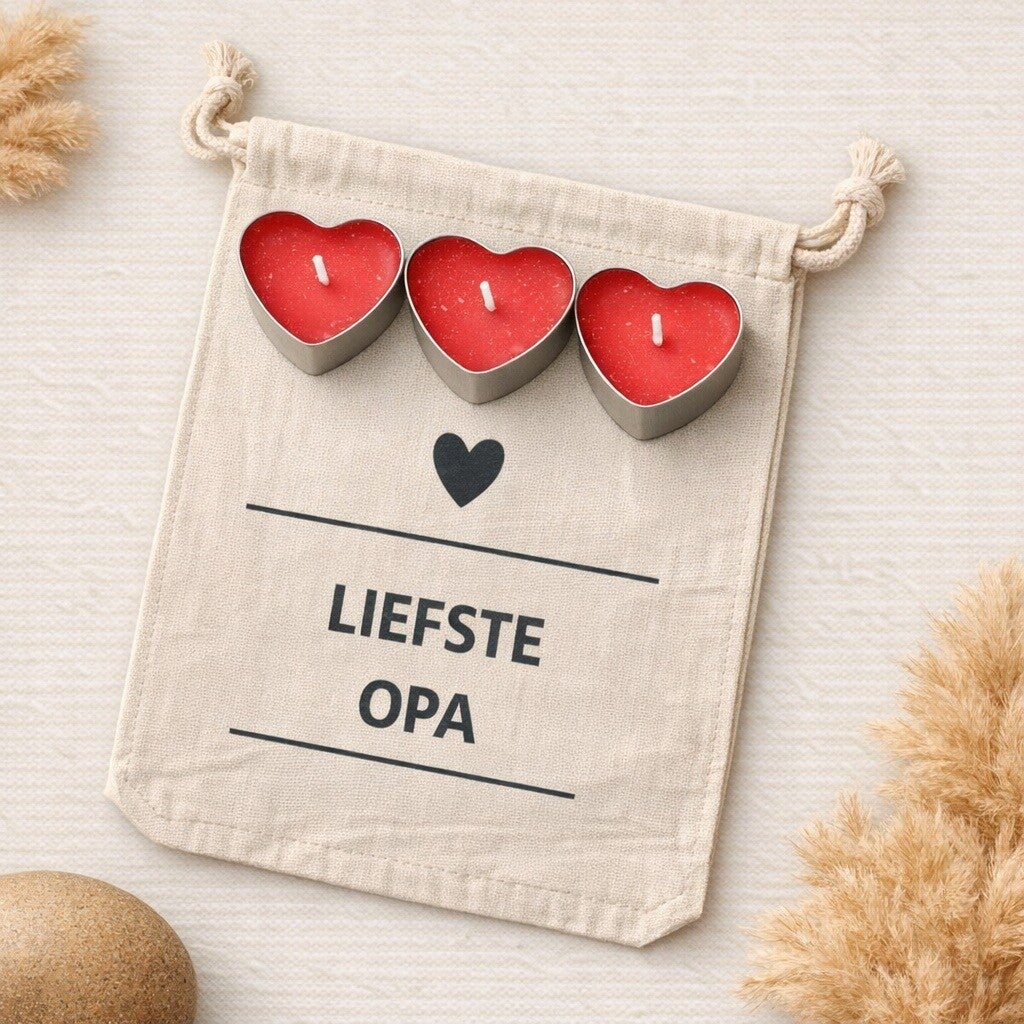 Meisje met muts in de kleur beige gepersonaliseerd met de naam Saar