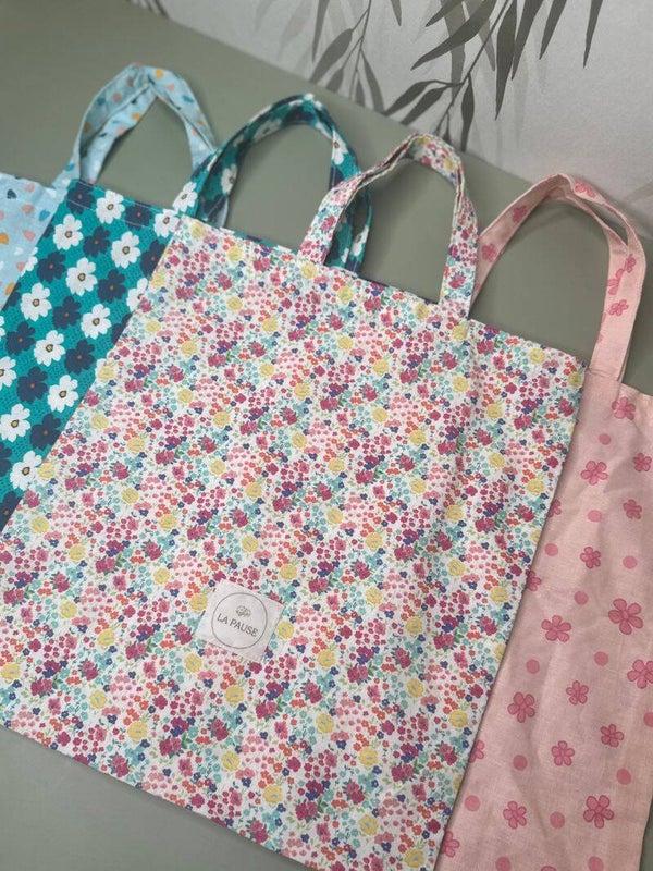 Tote bag