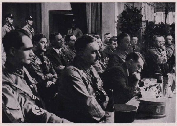 Auf einer Tagung / Sammelwerk Nr. 15 / Bild Nr. 197 Gruppe 65