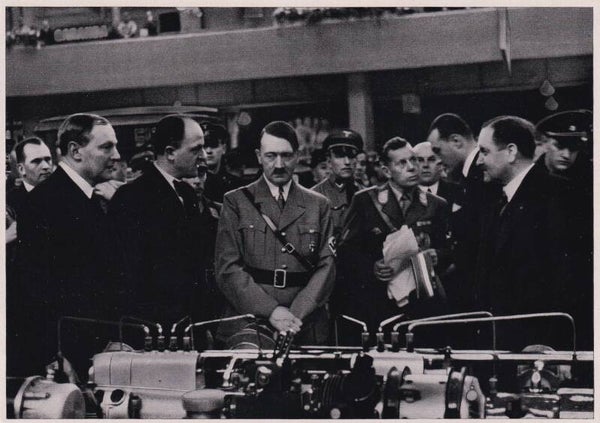 Der Führer auf der Autoaustellung / Sammelwerk Nr. 15 / Bild Nr. 86 Gruppe 65