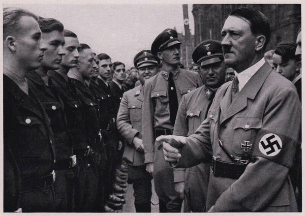 Der Führer mit Dr. Len bei den Werkscharen / Sammelwerk Nr. 15 / Bild Nr. 85 Gruppe 63