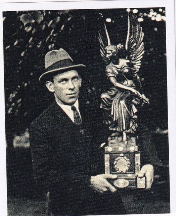 Pokal Teilbild 1 / Panini 125 Jahre 1.FC Nürnberg / Nr. 83