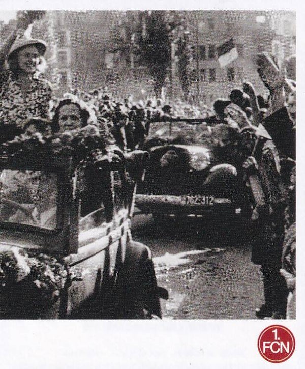 Empfang in Ruinen / Panini 125 Jahre 1.FC Nürnberg / Deutscher Meister 1948 / Nr. 106