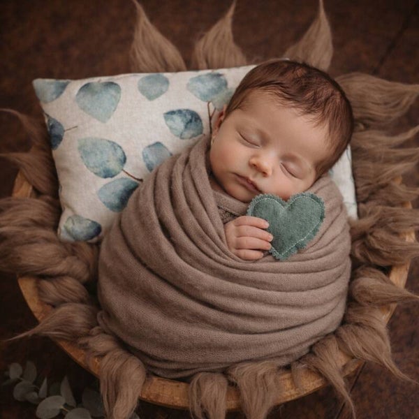 Newborn Prop Set “Camel Eucalyptus” – Handmade. Natural. Unique.
