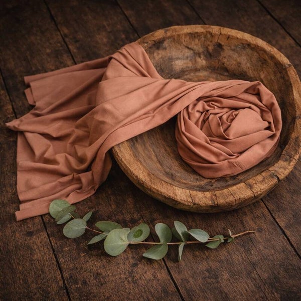 Newborn Wrap “Camel” – Soft. Natural. Timeless