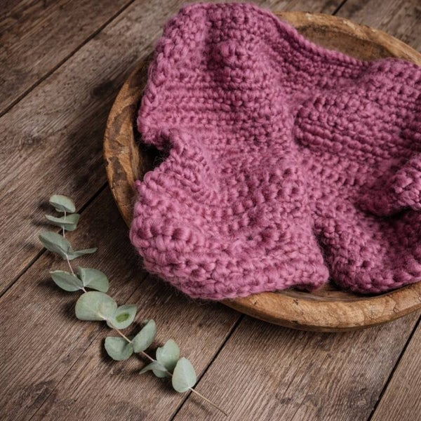 Handmade Merino Wool Crochet Blanket – Raspberry | Newborn Photography Prop