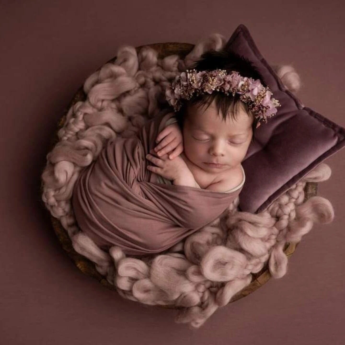 Handcrafted Loop Blanket – Mauve | Newborn Photography Prop