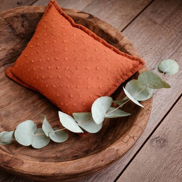 Muslin Dots Pillow – Cognac | Newborn Photography Prop
