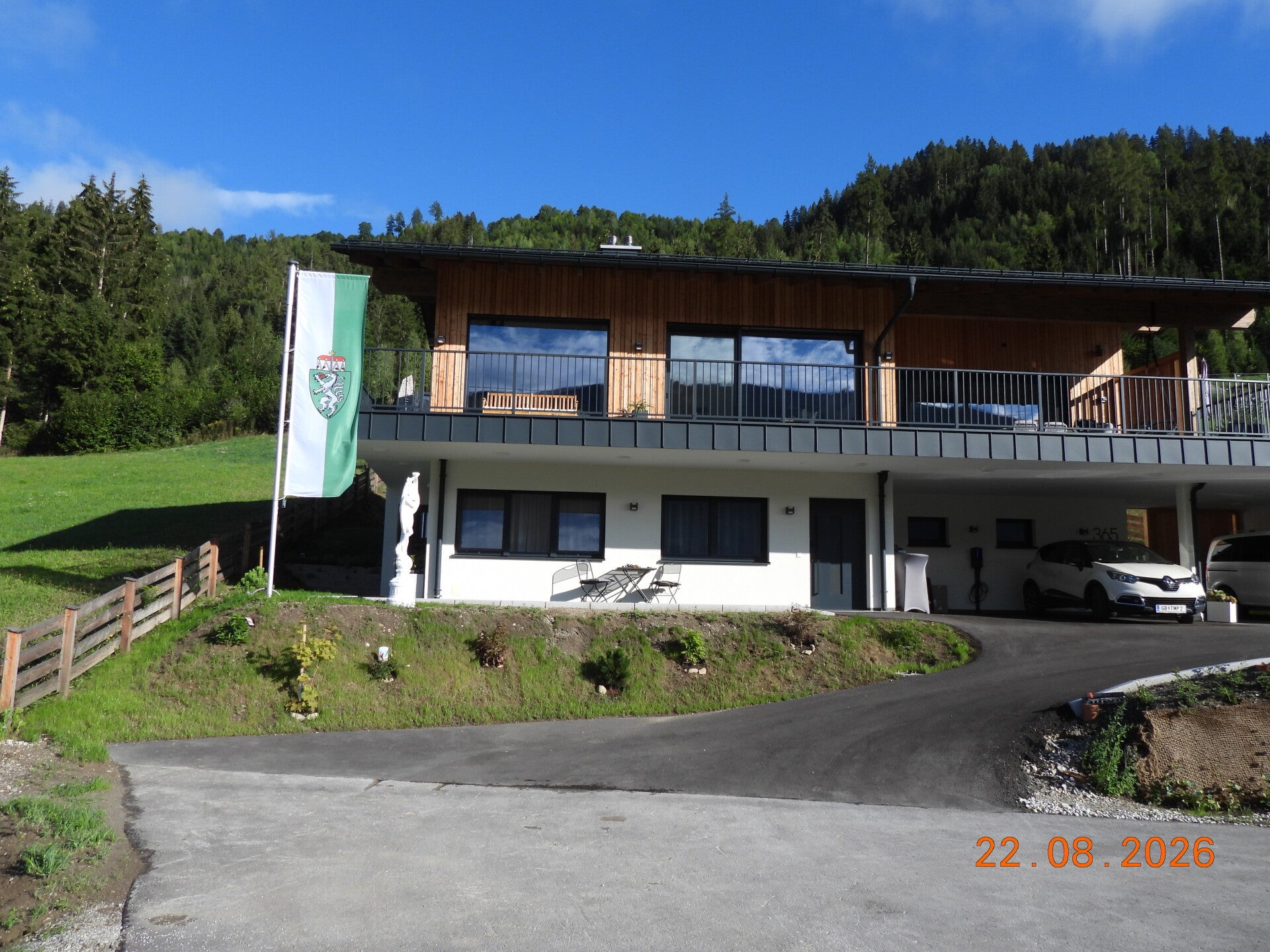 Blick auf die Terrasse der Ferienwohnung VISTA365