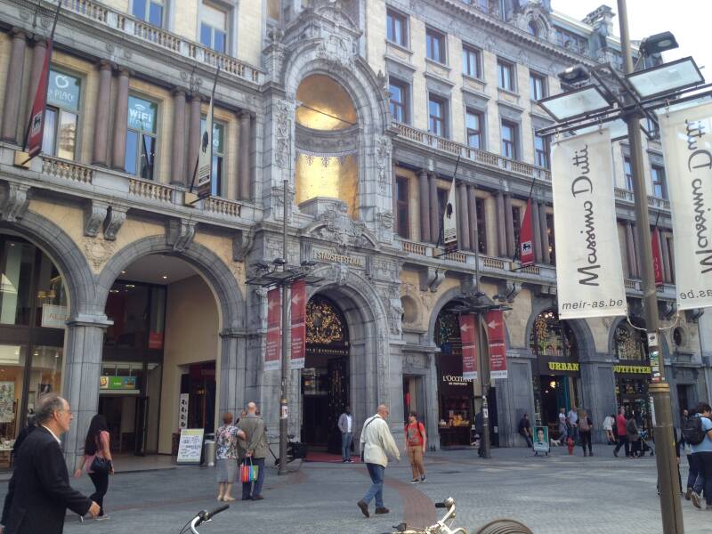 Wilma de krom in Antwerpen