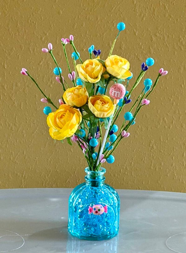 Golden Sunshine Bloom 🌷💐