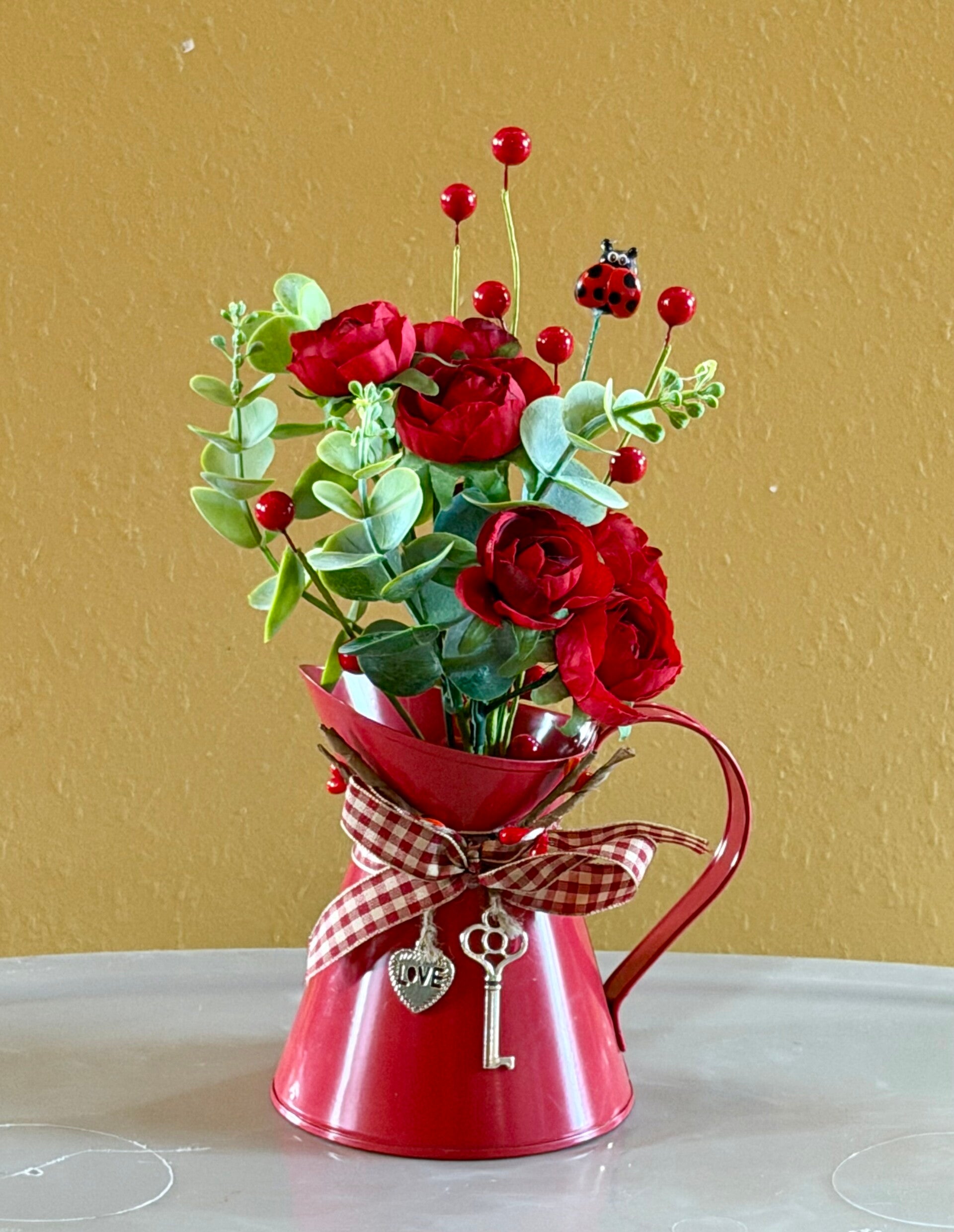 Red Roses Pitcher