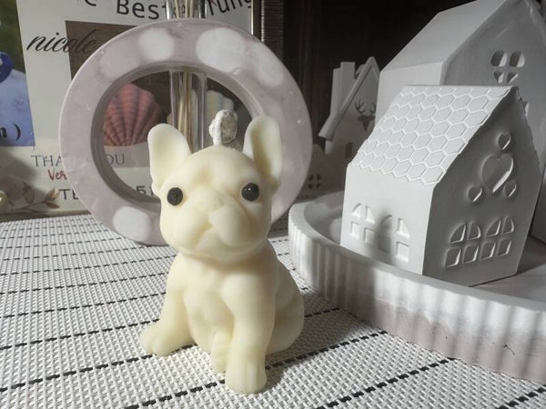 Kerze "Bully Luna" - handgegossen aus Rapswachs