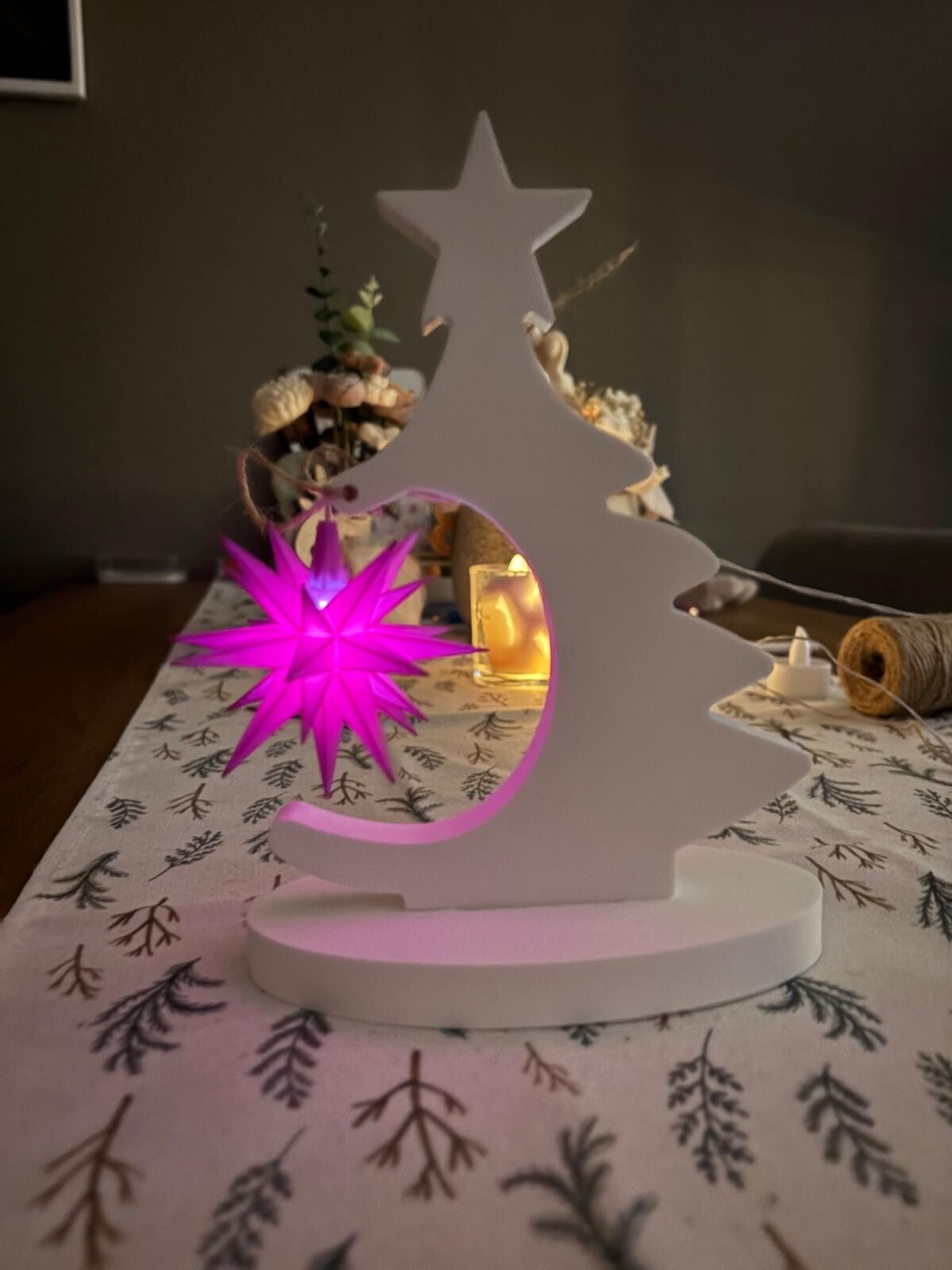 Deko-Baum– handgegossen aus Raysin, minimalistisch & modern OHNE Stern !!