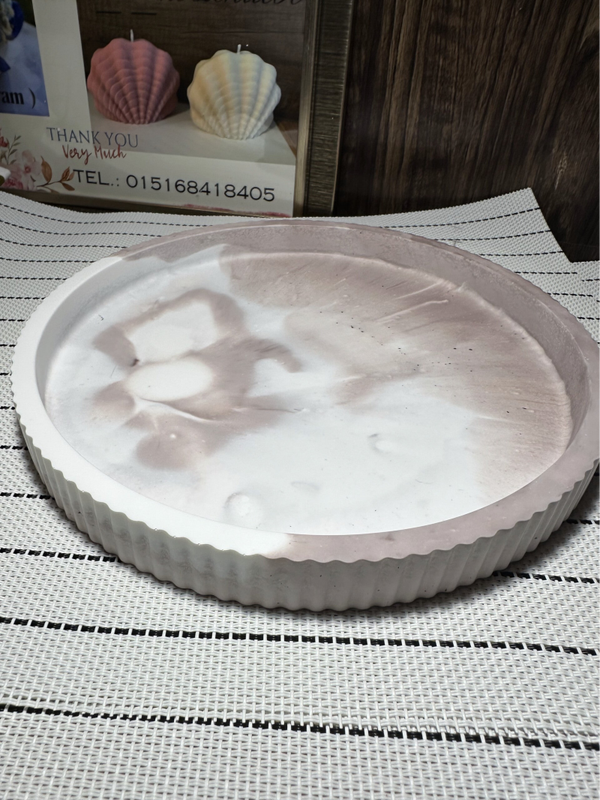 handgegossen Dekoteller aus Raysin,