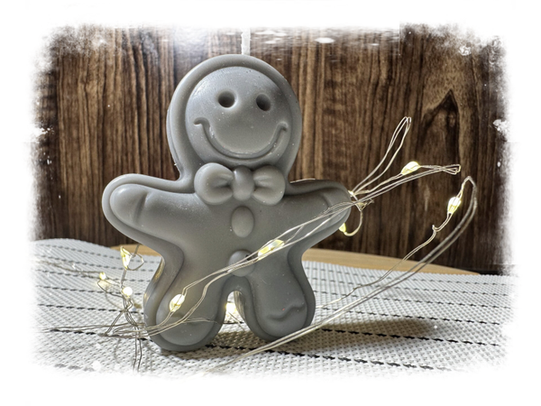 Kerzen " Lebkuchenmann" handgegossen aus Rapswachs