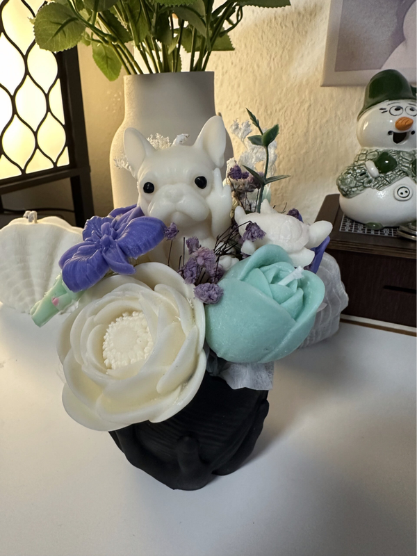 Kerzenstrauß „Herzensstrauß mit Pfötchen“ handgegossen aus Rapswachs