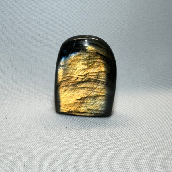 Labradoriet freeform