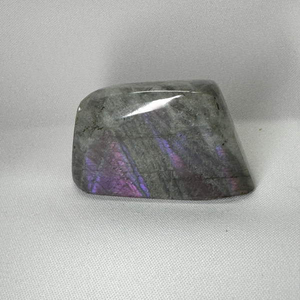 Labradoriet freeform paars