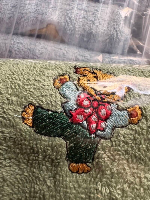 Gästehandtuch tanzender Bär