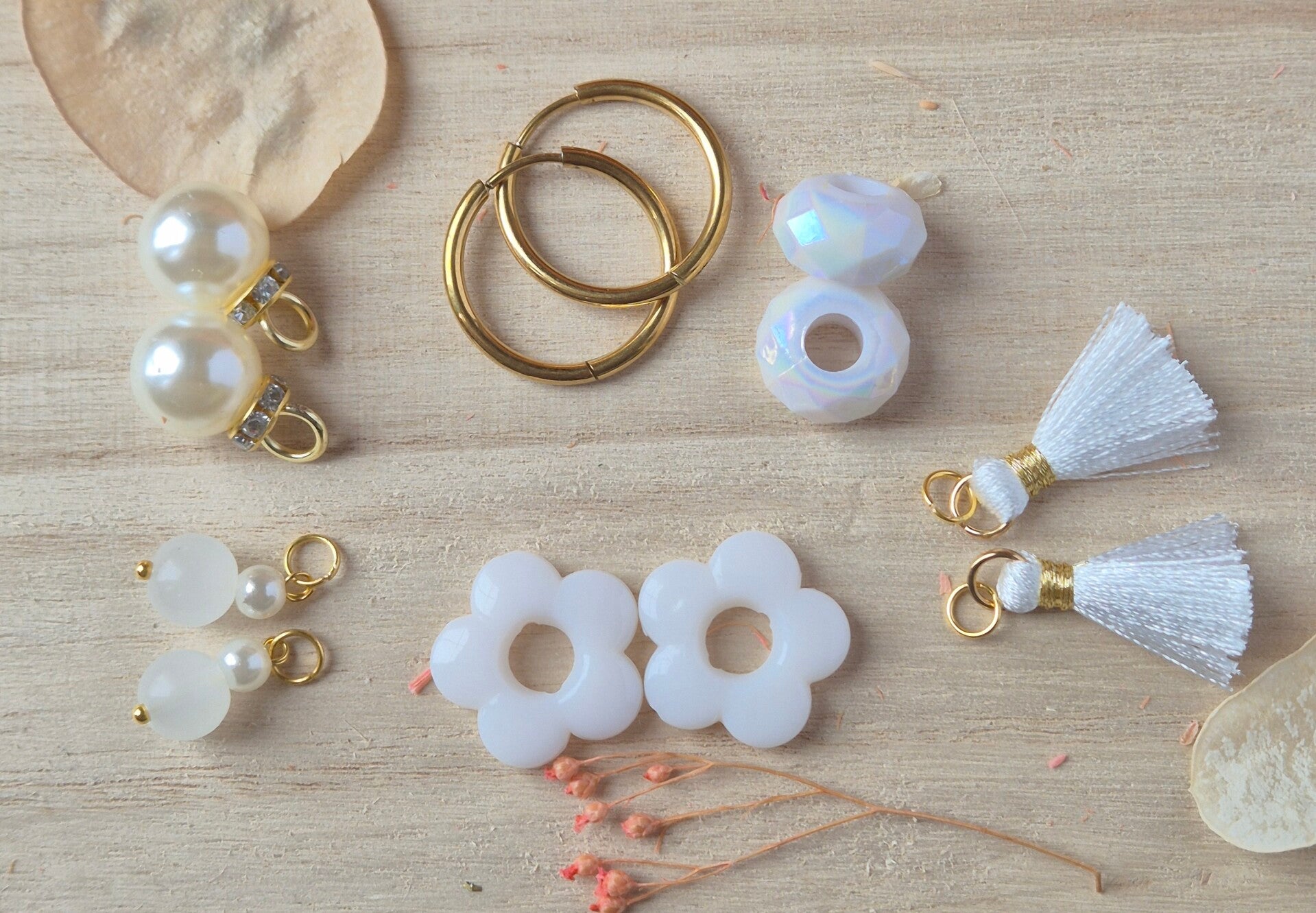 Kit créoles et 5 pampilles "blanc doré"